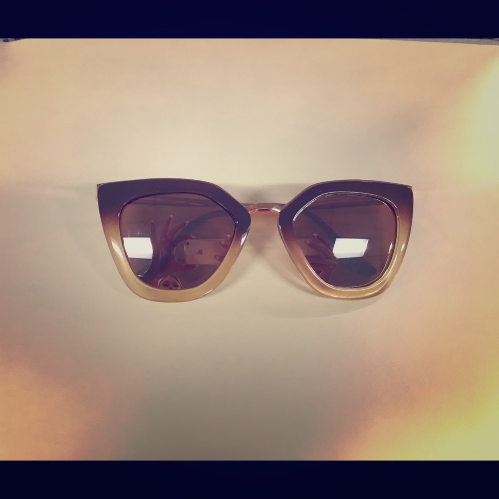 Trendy cat eye sunglasses 😎